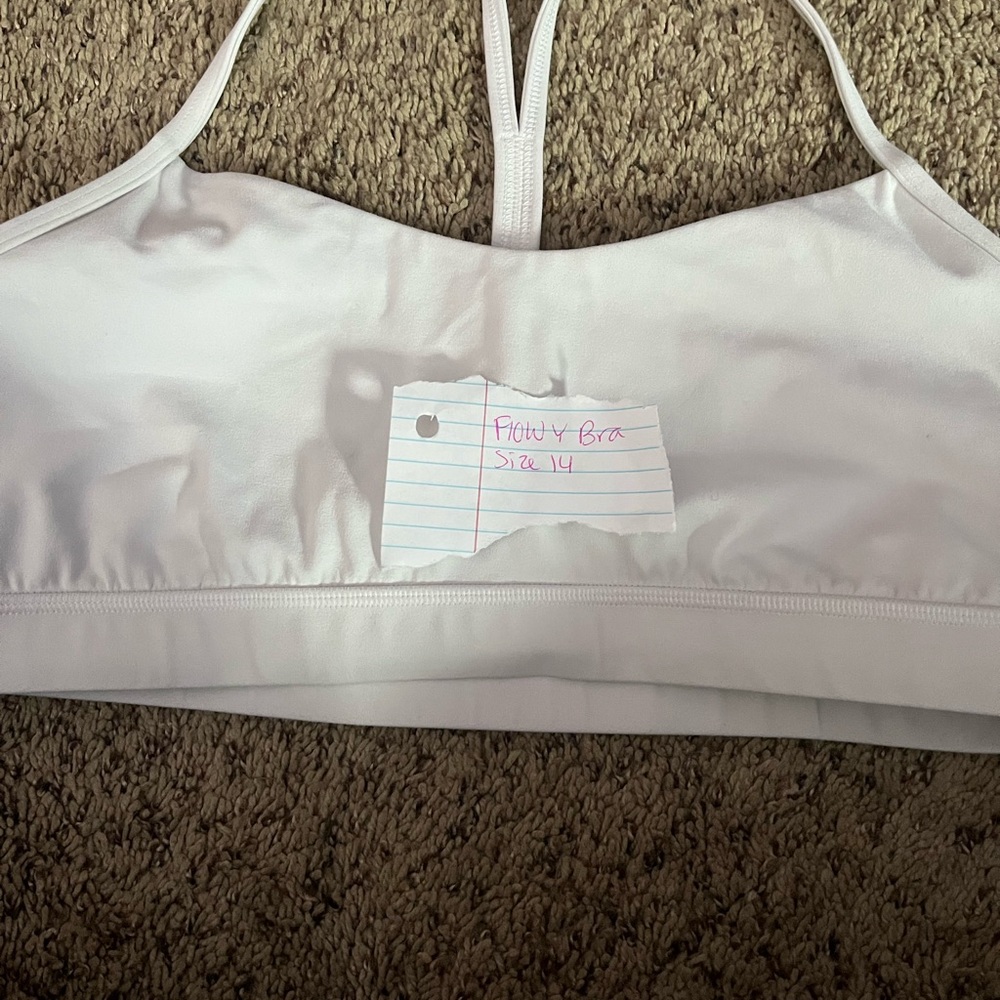 Lululemon sports bra